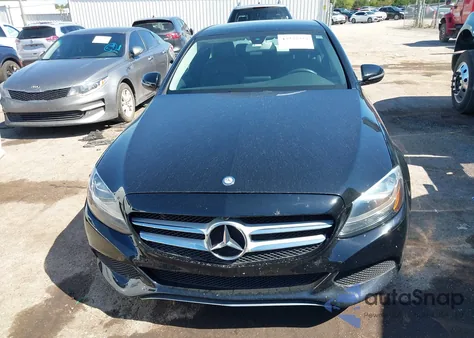 2017 Mercedes-Benz C 300 из США, поврежденный, VIN 55SWF4JB8HU218327